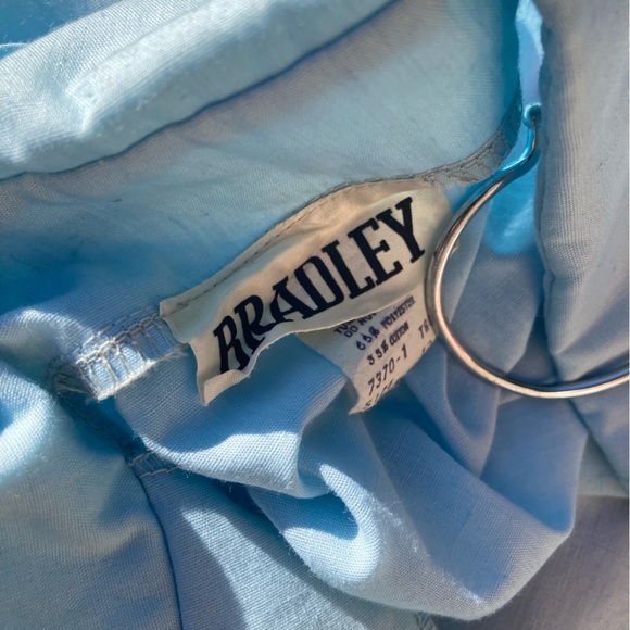 Vintage Ruffled Button-Up - Picture 7 of 8